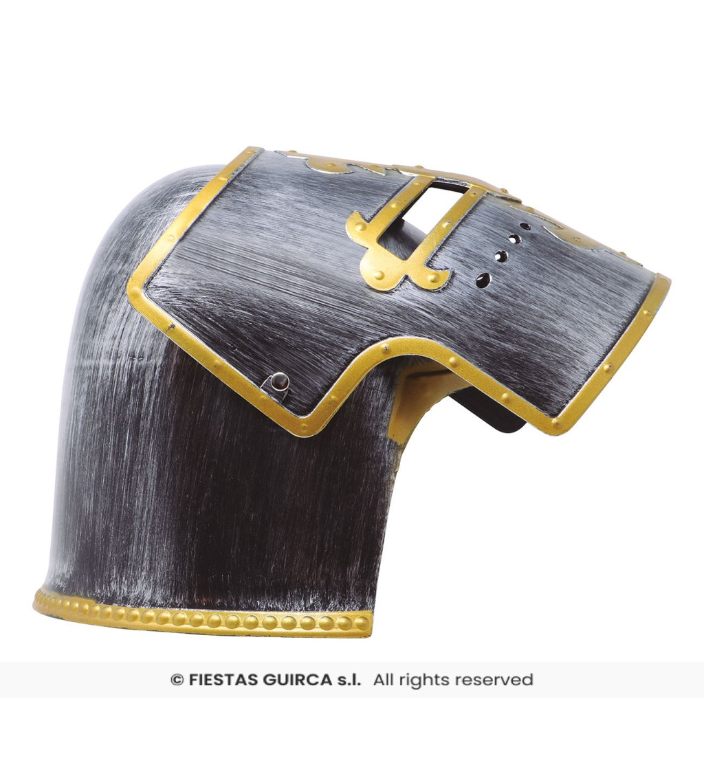 Középkori lovagi sisak