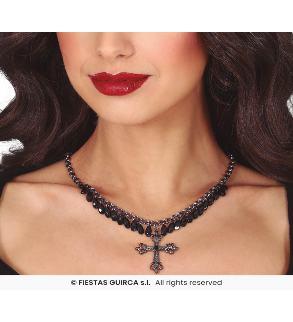 Nyaklánc kereszttel és fekete kövekkel
