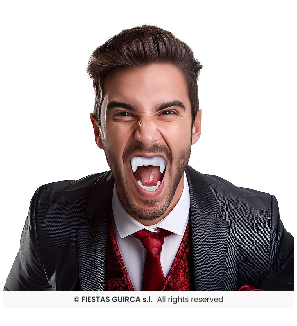 Világító vámpír fogak