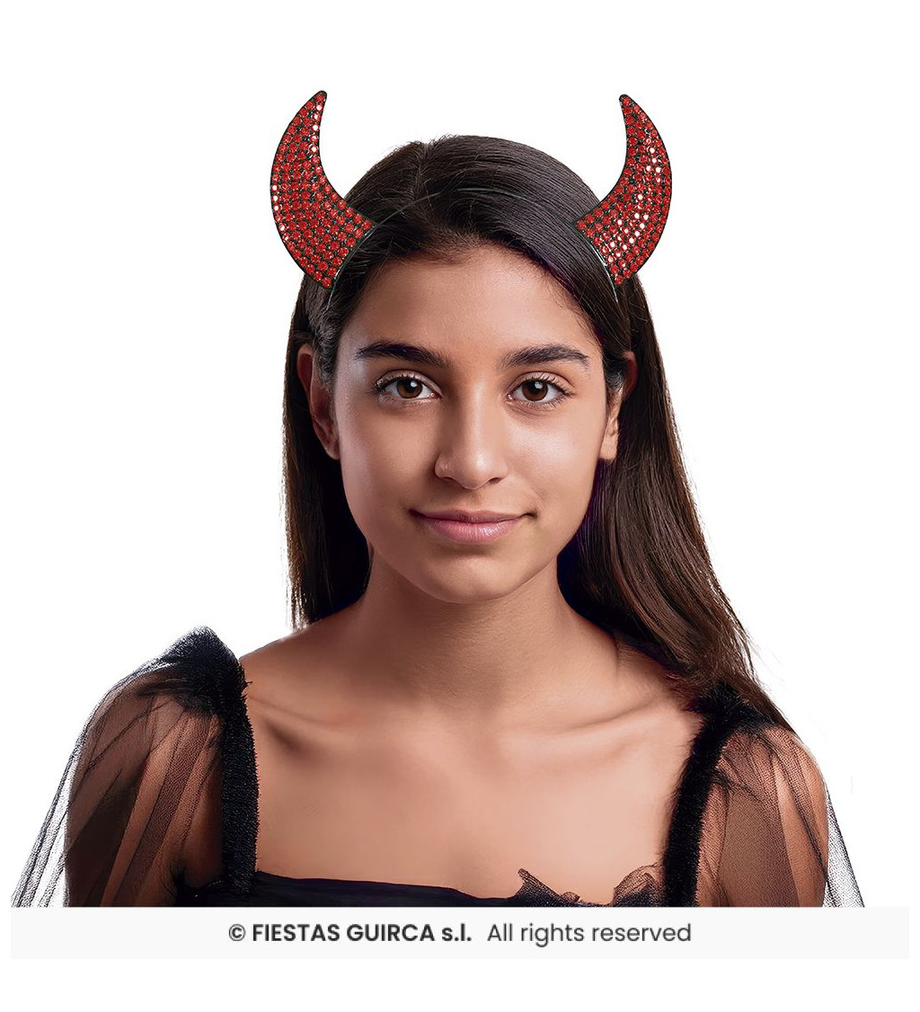 Fejpánt szarvakkal és piros kövekkel