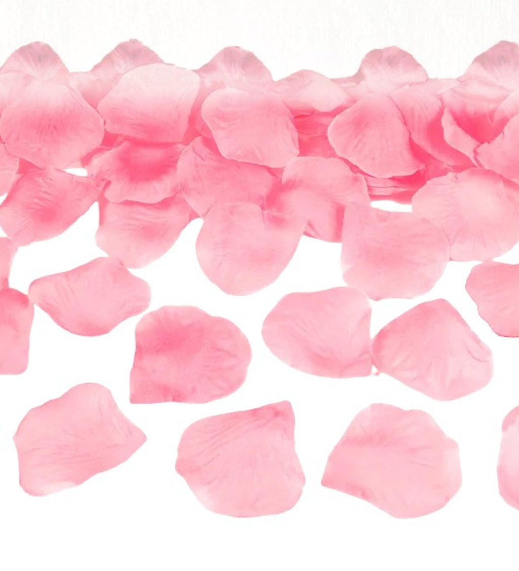 Világos rózsaszínű rózsasziromok