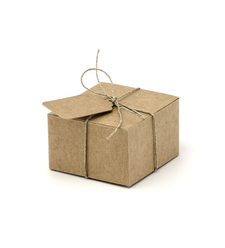 Karton doboz névtáblával - ajándék